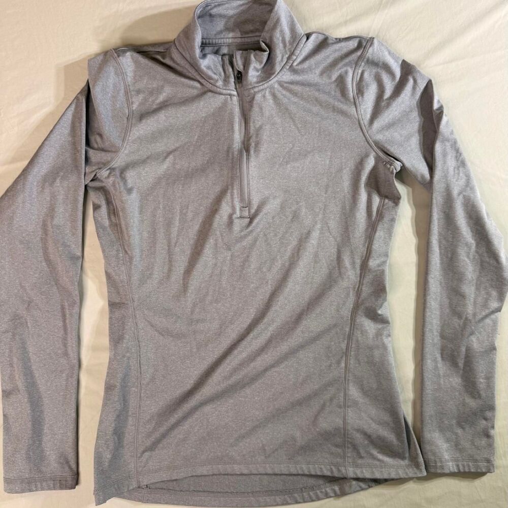 Reebok Women's Grey and Purple Shirt